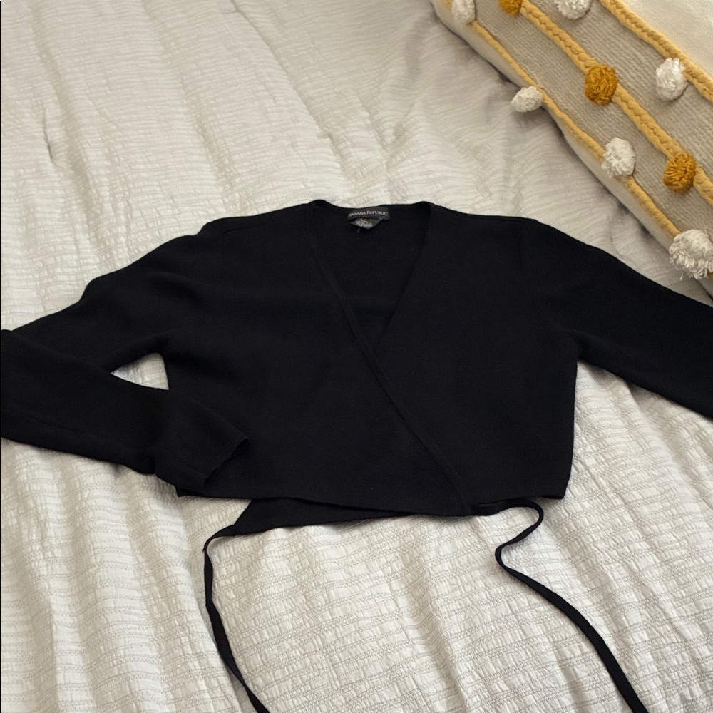 Banana Republic Ballet Black Wrap Cropped Sweater